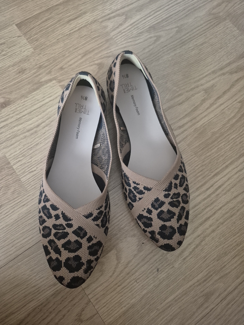 Time and Tru Leopard Print Knit Pointed Ballet Flats - Beige & Black